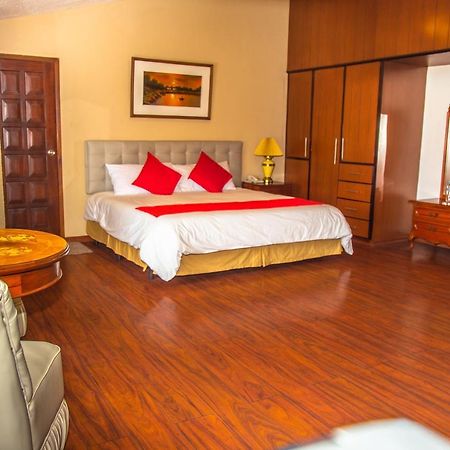 Hotel Chimborazo Internacional Riobamba Exterior foto
